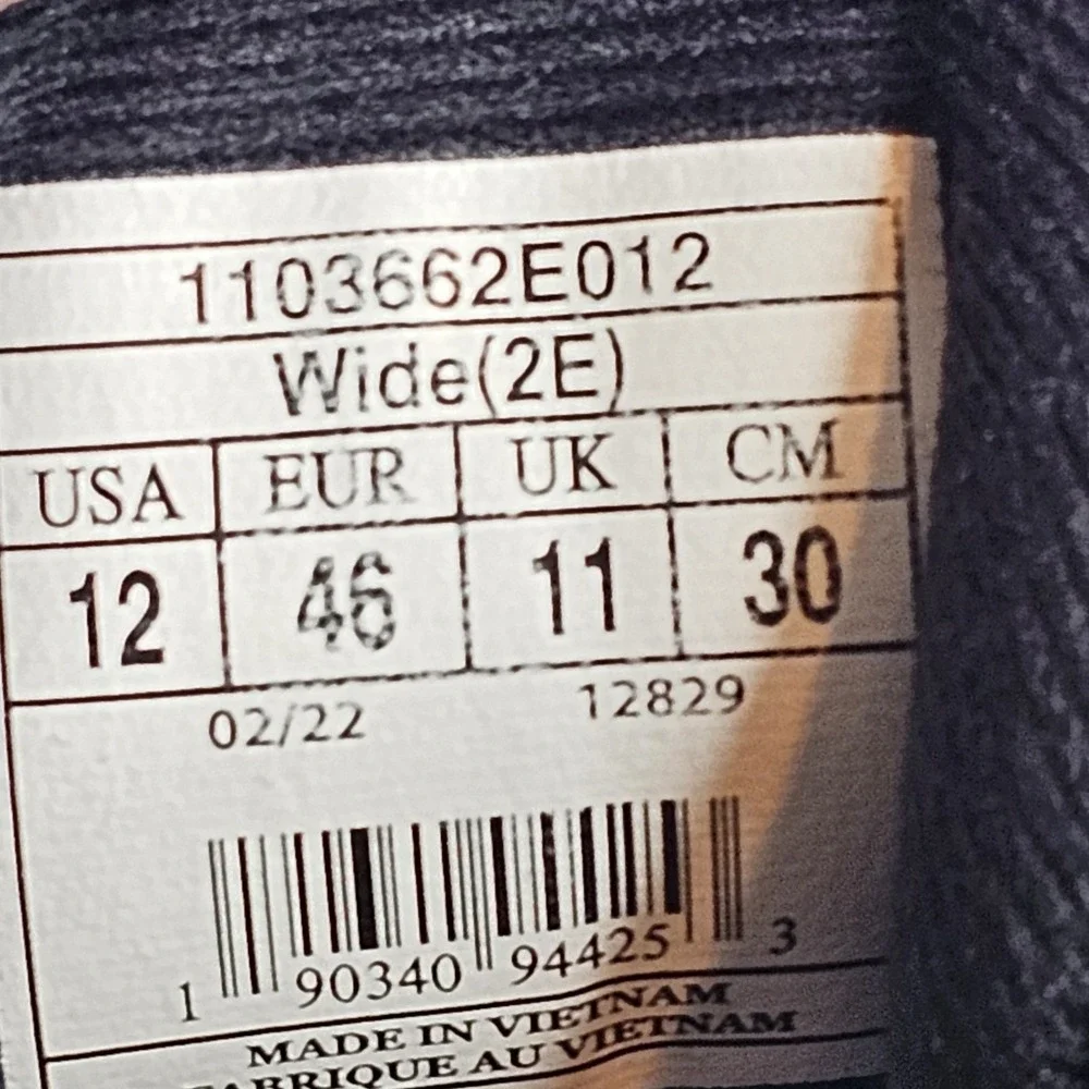 Brooks Adrenaline GTS 22 Men 12 Wide (2E)Grey Black Running Shoes 1103662E012